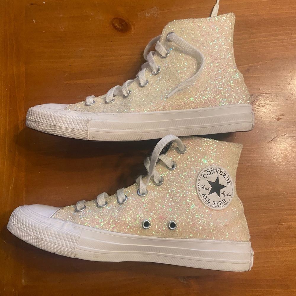Converse Chuck Taylor All Star Glitter high tops size 7.5 womens off white